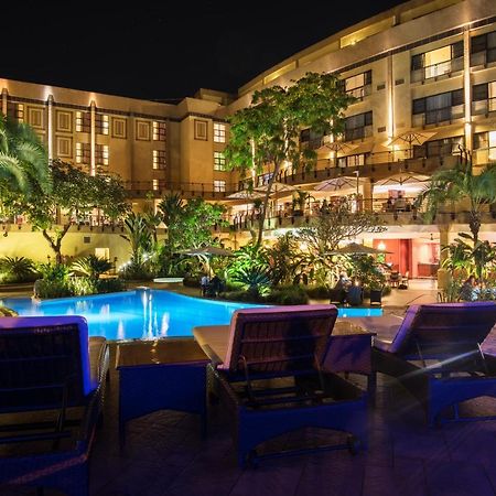 Kigali Serena Hotel Екстер'єр фото