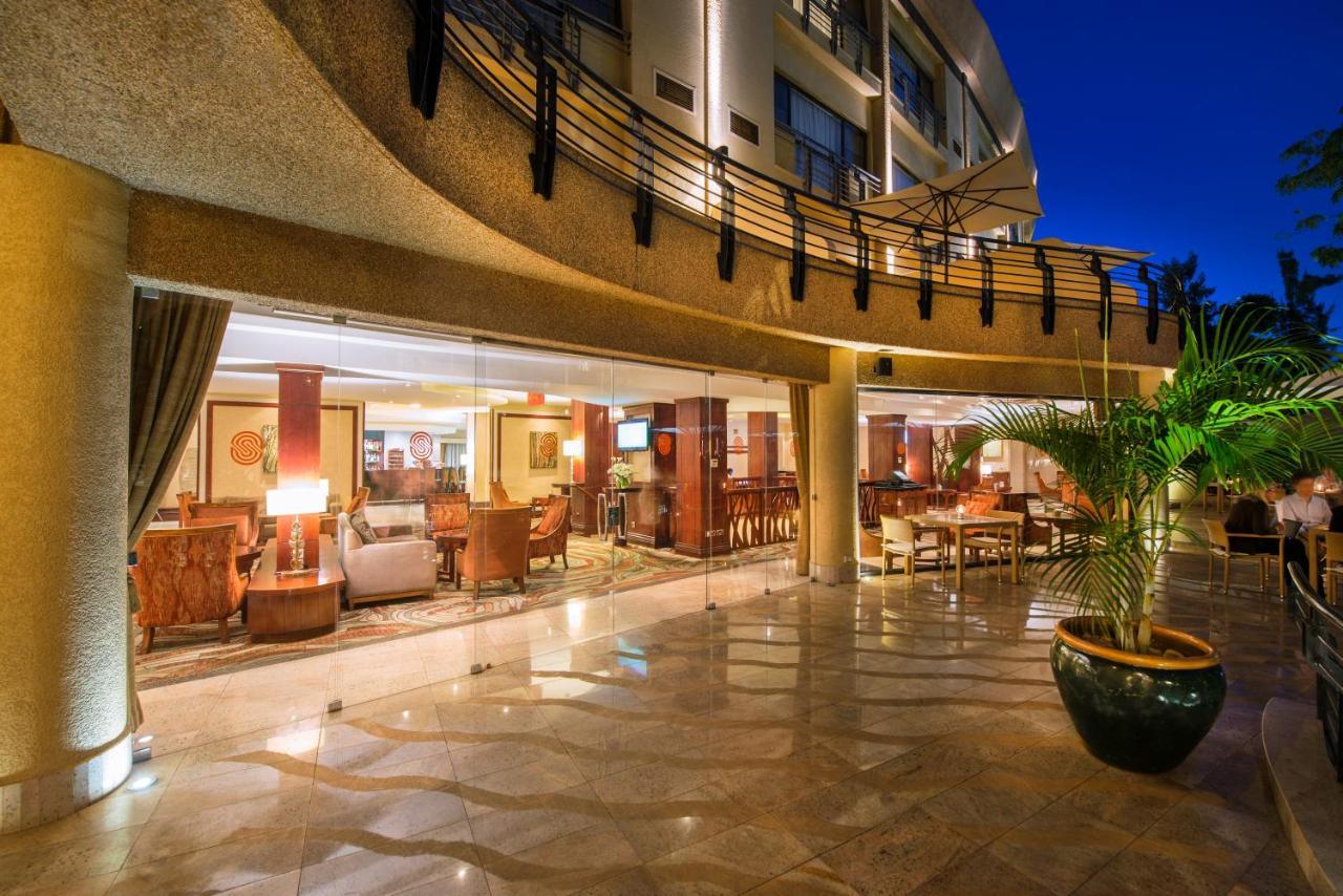 Kigali Serena Hotel Екстер'єр фото