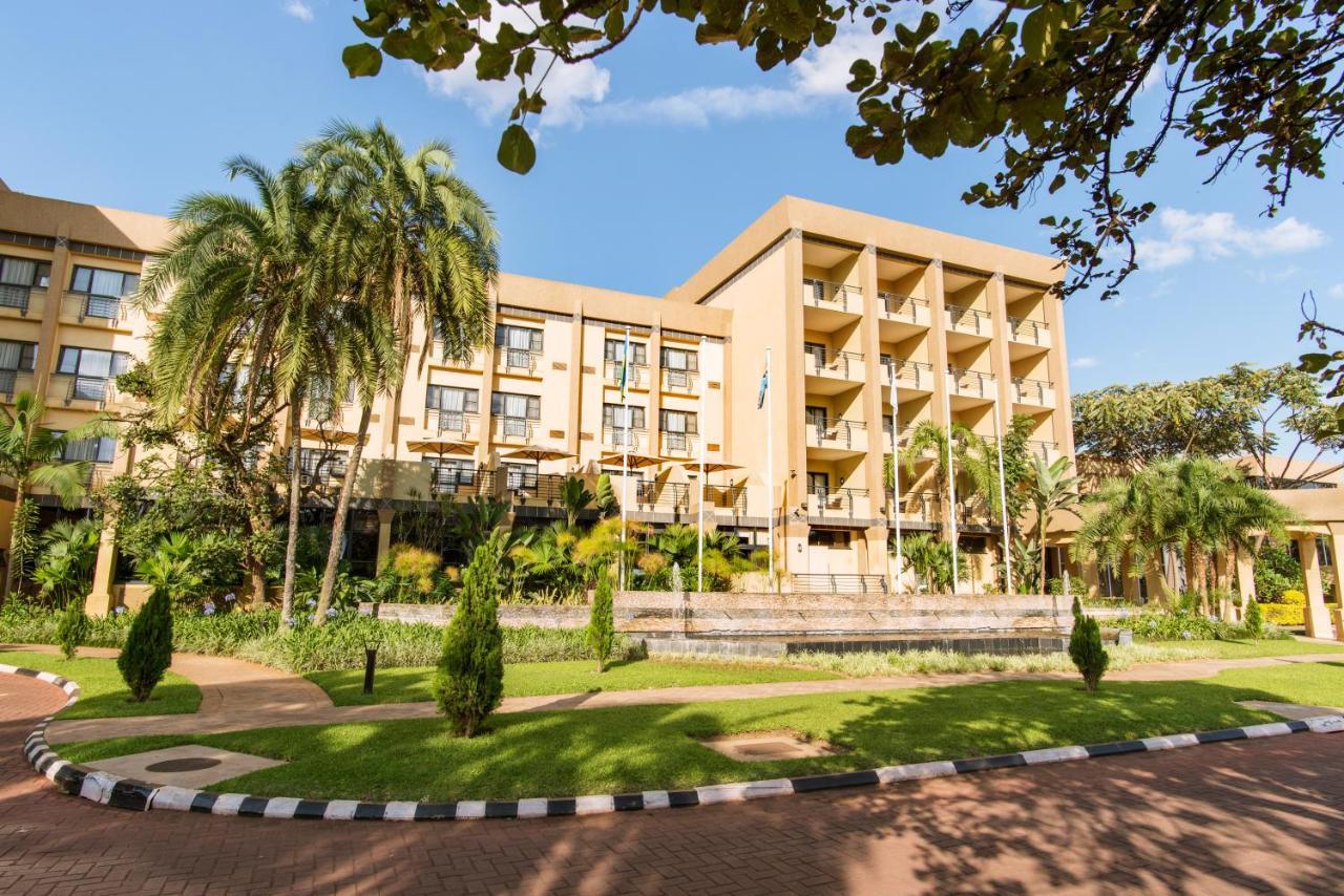 Kigali Serena Hotel Екстер'єр фото