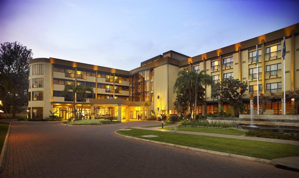 Kigali Serena Hotel Екстер'єр фото